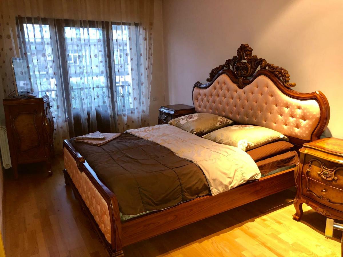 Luxury Tumanyan Apartment Erevan Exterior foto